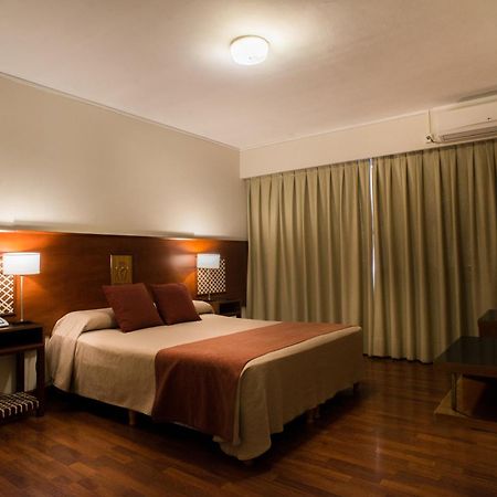 Hotel Victoria Plaza サルタ エクステリア 写真